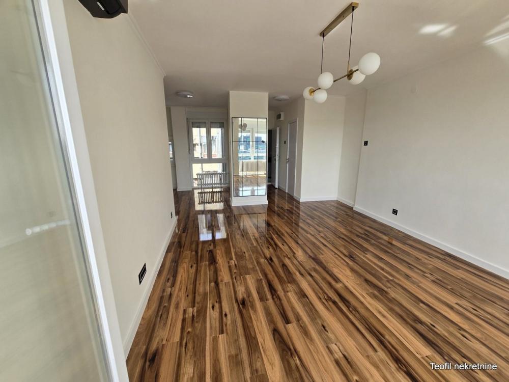 Stan na prodaju u Beogradu, Novi Beograd blok 23, trosoban, 75m2, cena 264900 evra