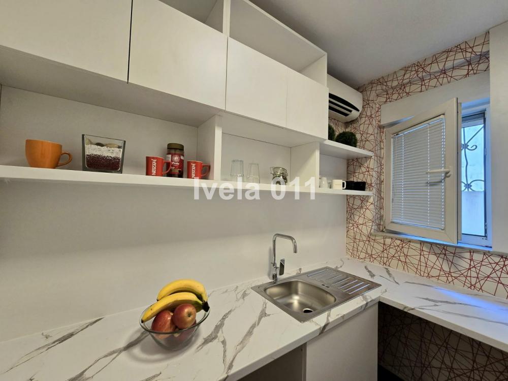 Stan na prodaju u Beogradu, Novi Beograd blok 38 (OŠ Ratko Mitrović), troiposoban, 62m2, cena 219000 evra