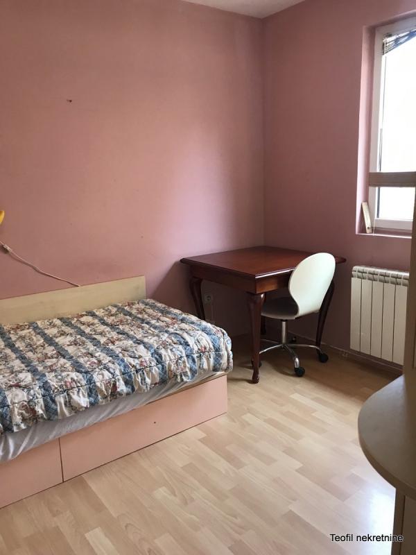 Stan na prodaju u Beogradu, Zemun Kej, cetvorosoban, 135m2, cena 430000 evra