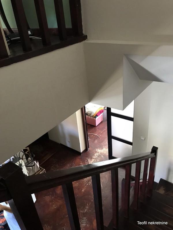 Stan na prodaju u Beogradu, Zemun Kej, cetvorosoban, 135m2, cena 430000 evra