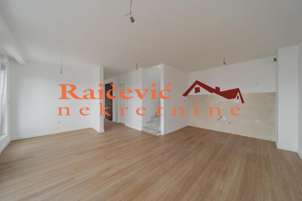 Stan na prodaju u Beogradu, Dušanovac, cetvorosoban, 124m2, cena 284000 evra