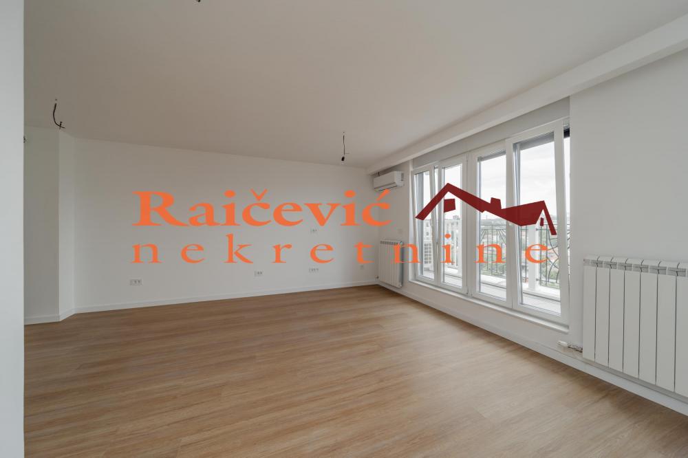 Stan na prodaju u Beogradu, Dušanovac, cetvorosoban, 124m2, cena 284000 evra