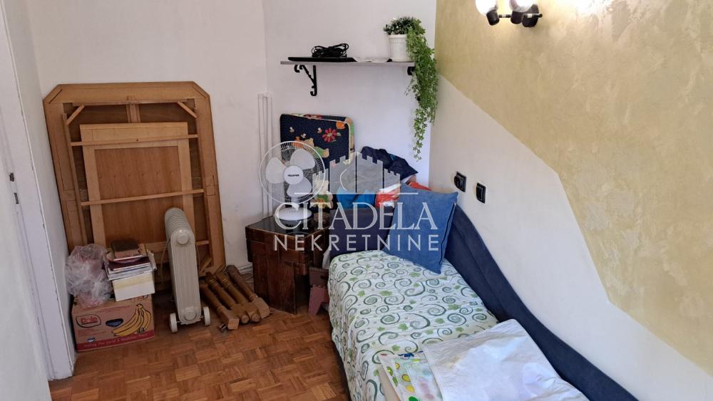Stan na prodaju u Beogradu, Novi Beograd, jednoiposoban, 37m2, cena 135000 evra