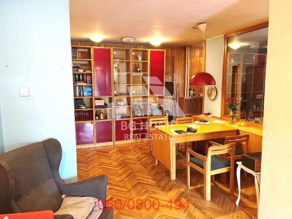 Stan na prodaju u Beogradu, Bulevar despota Stefana, troiposoban, 71m2, cena 240000 evra