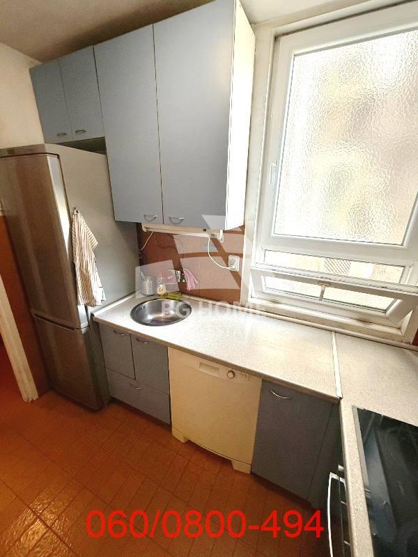Stan na prodaju u Beogradu, Bulevar despota Stefana, troiposoban, 71m2, cena 240000 evra