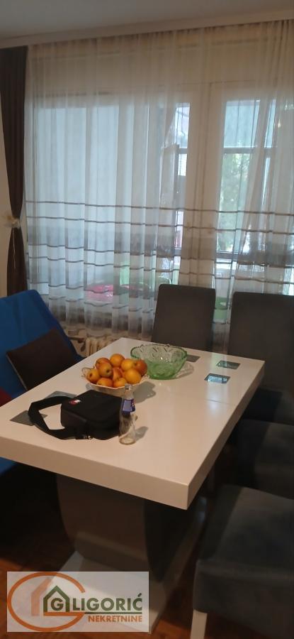 Stan na prodaju u Beogradu, Novi Beograd blok 63, jednoiposoban, 40m2, cena 142000 evra