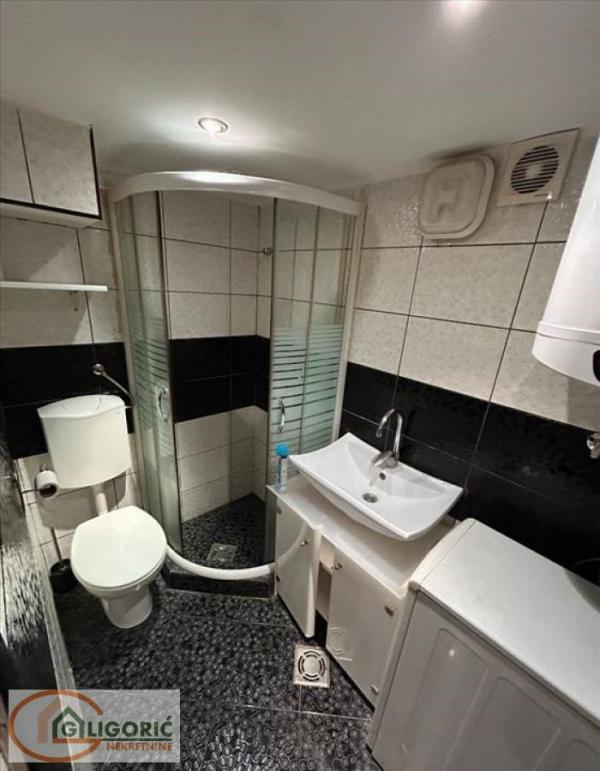 Stan na prodaju u Beogradu, Skadarlija, jednoiposoban, 35m2, cena 93000 evra