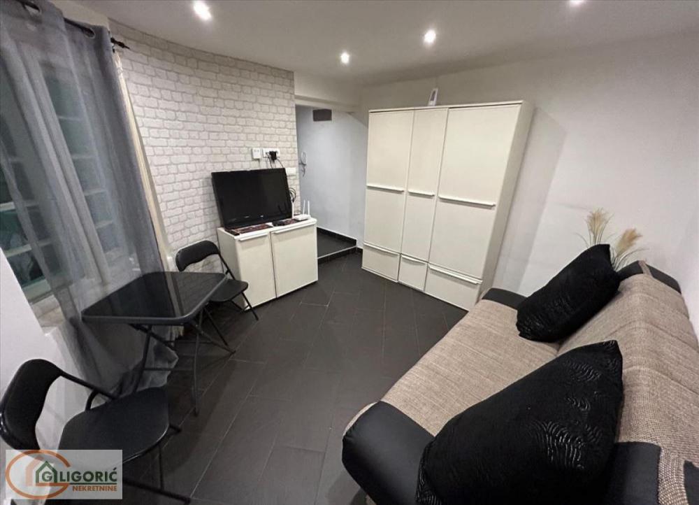 Stan na prodaju u Beogradu, Skadarlija, jednoiposoban, 35m2, cena 93000 evra