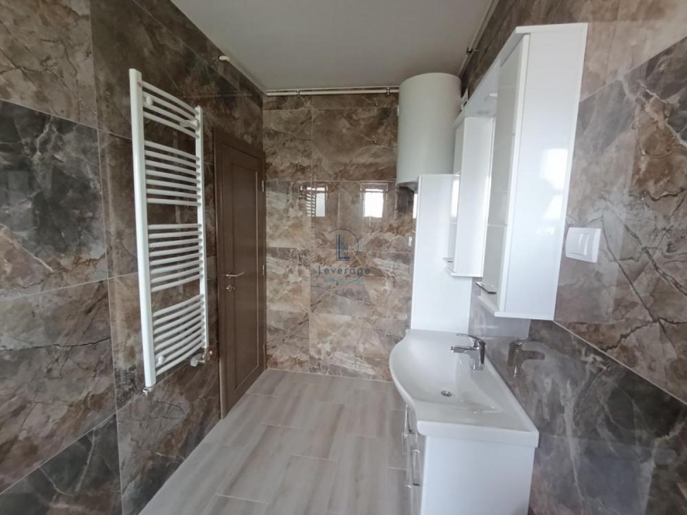 Stan na prodaju u Beogradu, dvoiposoban, 82m2, cena 101000 evra