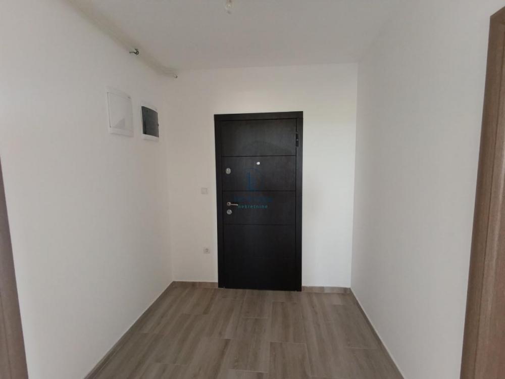 Stan na prodaju u Beogradu, dvoiposoban, 82m2, cena 101000 evra