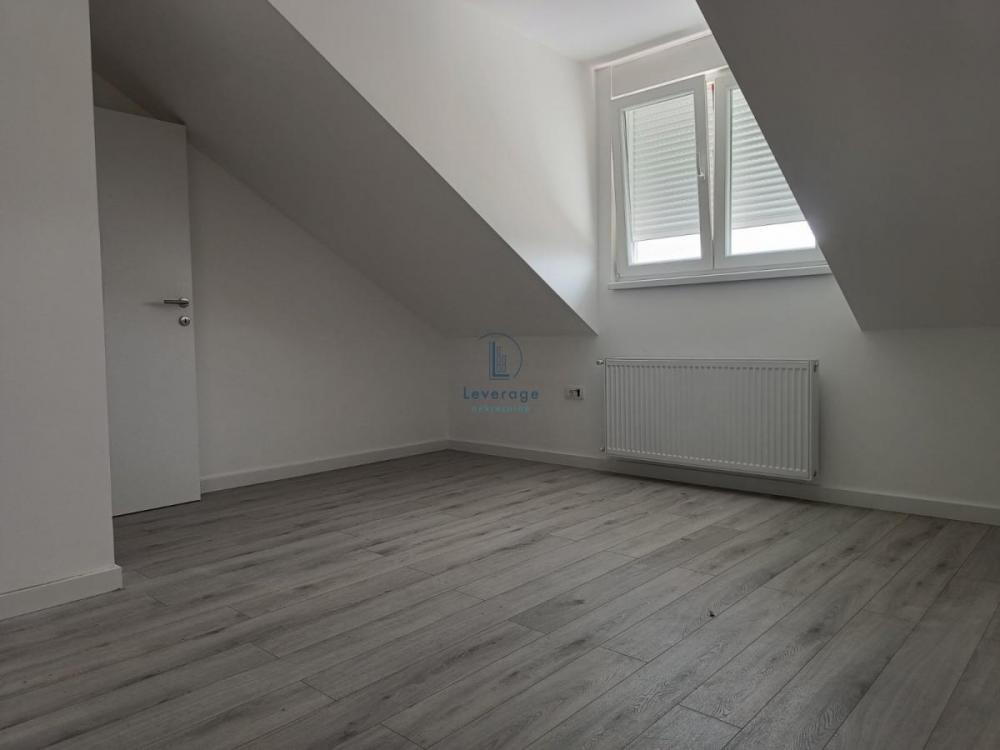 Stan na prodaju u Beogradu, trosoban, 86m2, cena 90909 evra