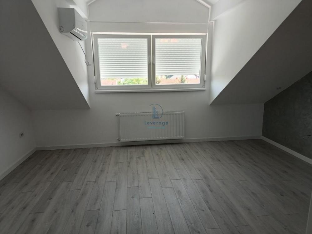 Stan na prodaju u Beogradu, trosoban, 86m2, cena 90909 evra