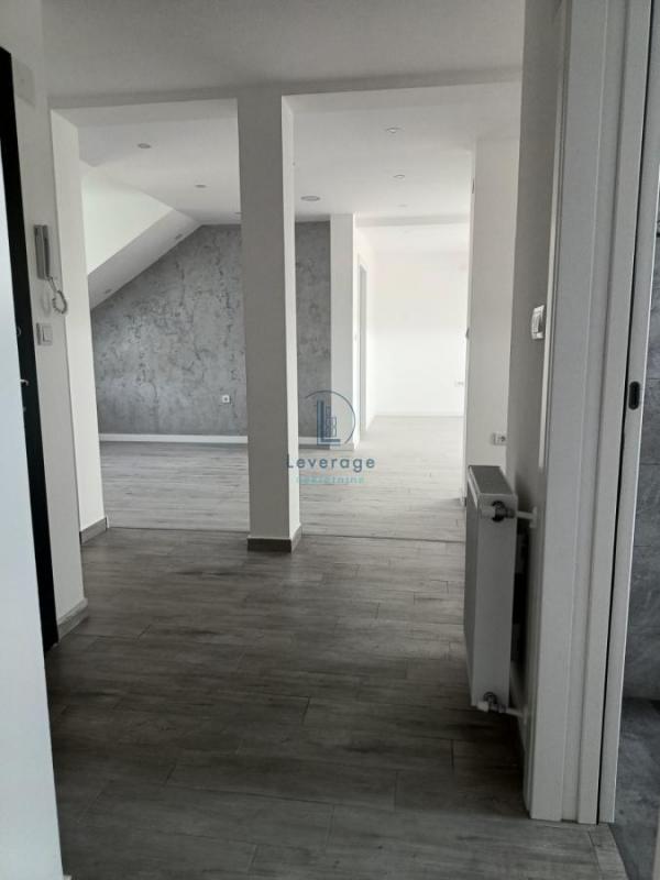 Stan na prodaju u Beogradu, trosoban, 86m2, cena 90909 evra
