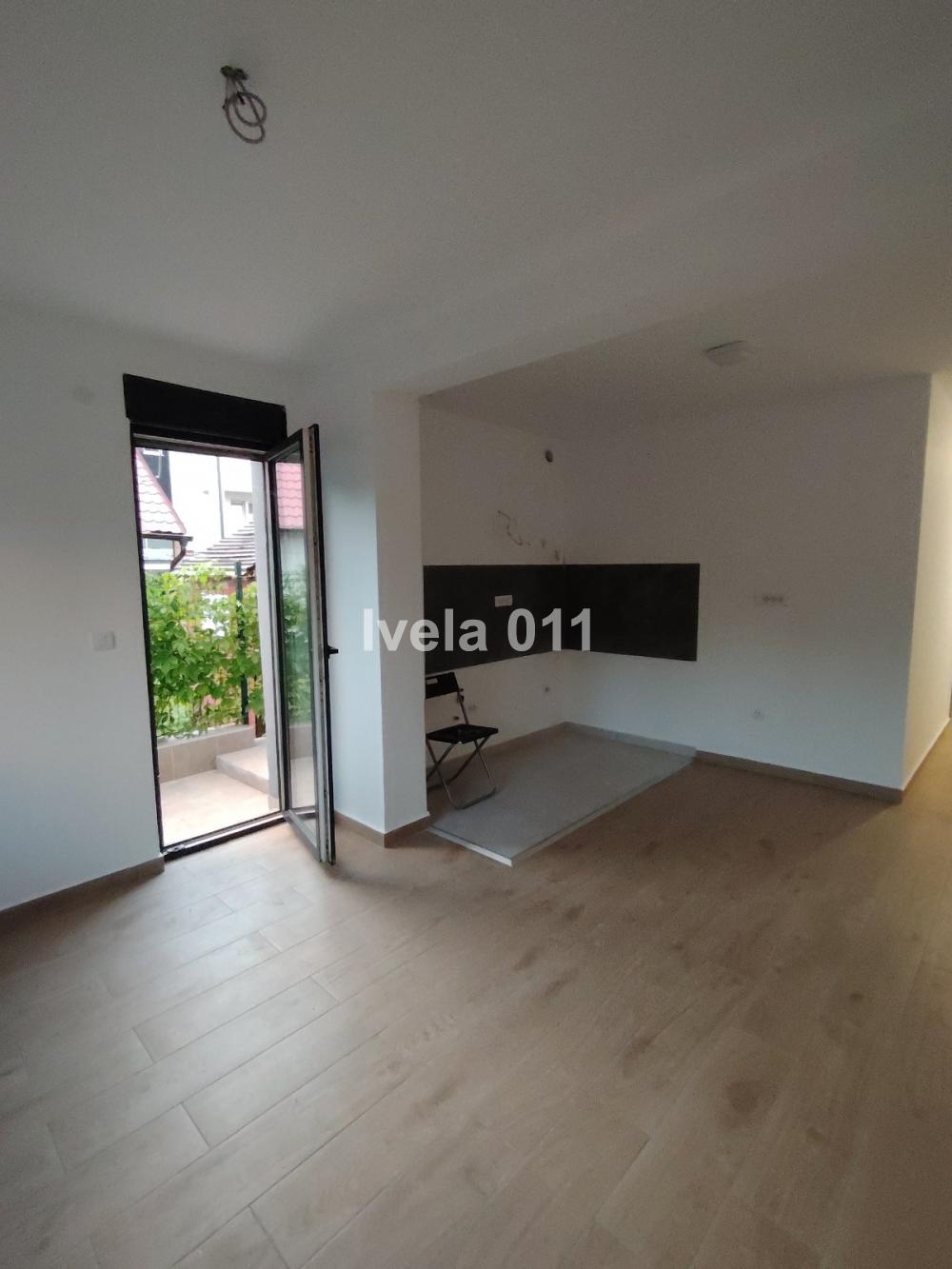 Stan na prodaju u Beogradu, Cvetanova ćuprija, jednoiposoban, 36m2, cena 66000 evra
