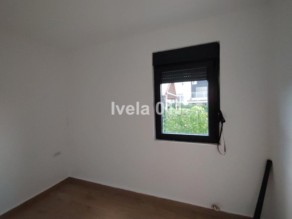 Stan na prodaju u Beogradu, Cvetanova ćuprija, jednoiposoban, 36m2, cena 66000 evra