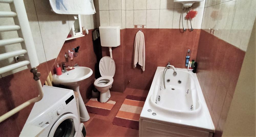 Stan na prodaju u Beogradu, Zemun, cetvorosoban, 125m2, cena 225000 evra