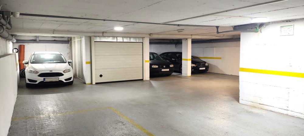 Stan na prodaju u Beogradu, Autokomanda, trosoban, 141m2, cena 450000 evra