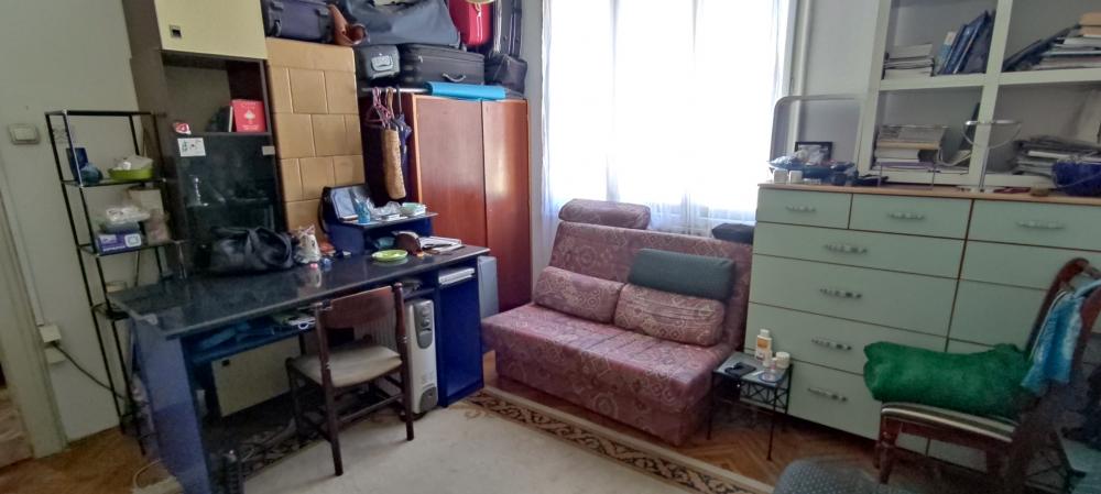 Stan na prodaju u Beogradu, Vračar, trosoban, 75m2, cena 195000 evra