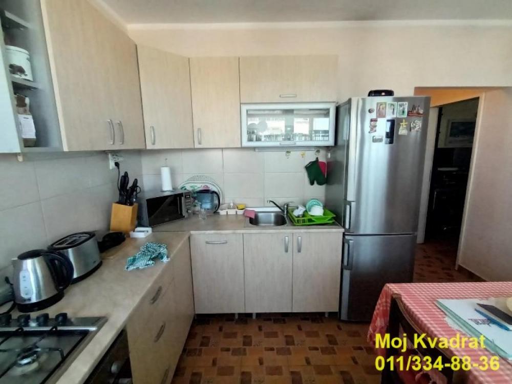 Stan na prodaju u Beogradu, Karaburma, jednosoban, 36m2, cena 97000 evra