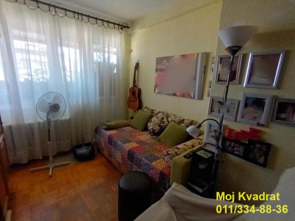 Stan na prodaju u Beogradu, Karaburma, jednosoban, 36m2, cena 97000 evra