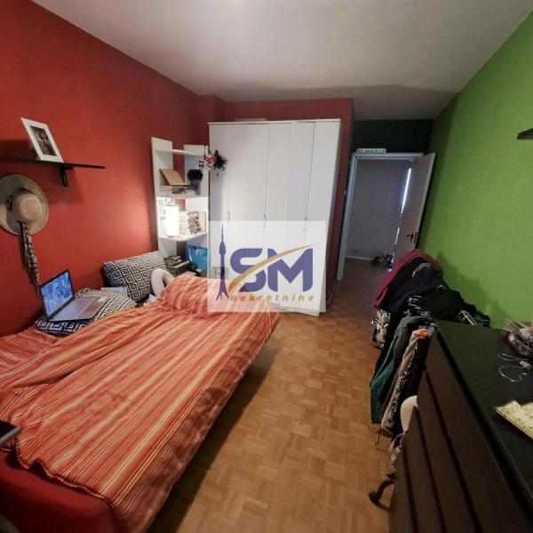 Stan na prodaju u Beogradu, Novi Beograd blok 21 (10. gimnazija), trosoban, 77m2, cena 280000 evra