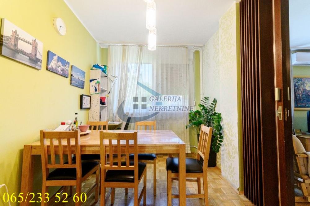 Stan na prodaju u Beogradu, Kalenić pijaca, cetvorosoban, 112m2, cena 449000 evra