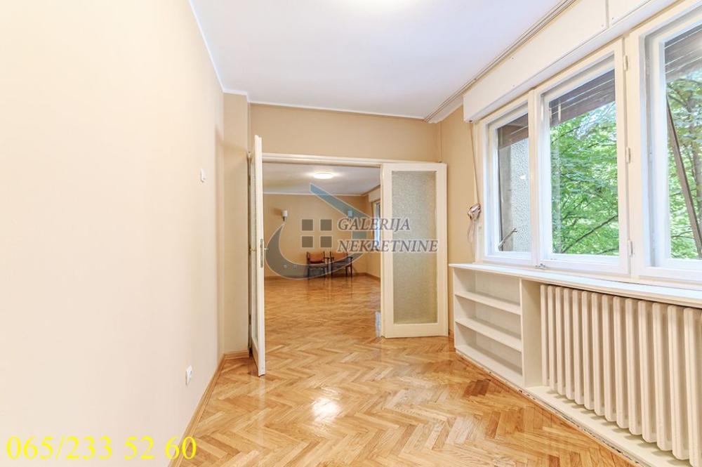 Stan na prodaju u Beogradu, 97m2, cena 420000 evra
