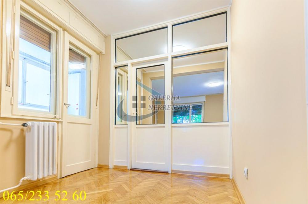 Stan na prodaju u Beogradu, 97m2, cena 420000 evra