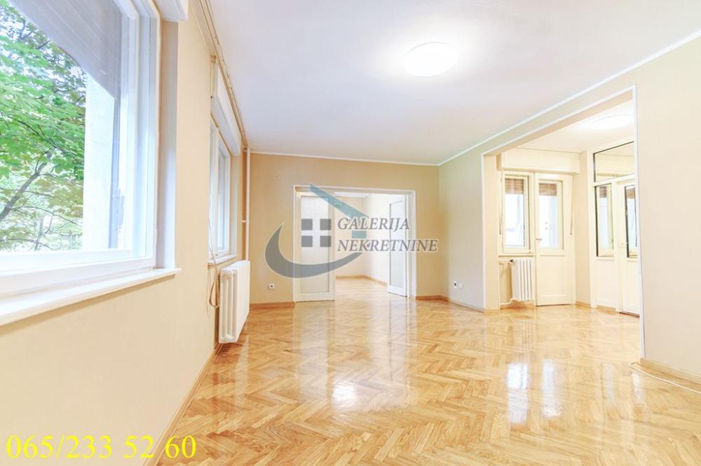 Stan na prodaju u Beogradu, 97m2, cena 420000 evra