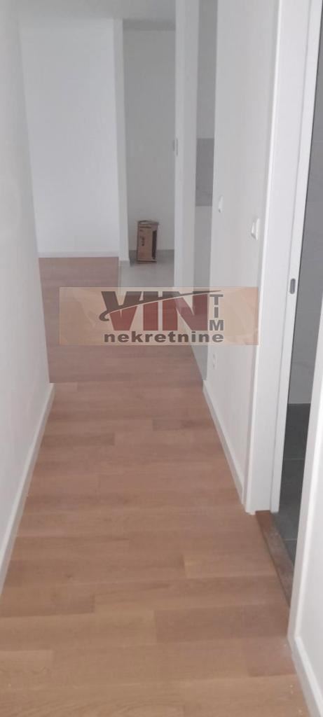 Stan na prodaju u Beogradu, Trošarina, trosoban, 85m2, cena 290000 evra