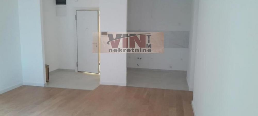 Stan na prodaju u Beogradu, Trošarina, trosoban, 85m2, cena 290000 evra