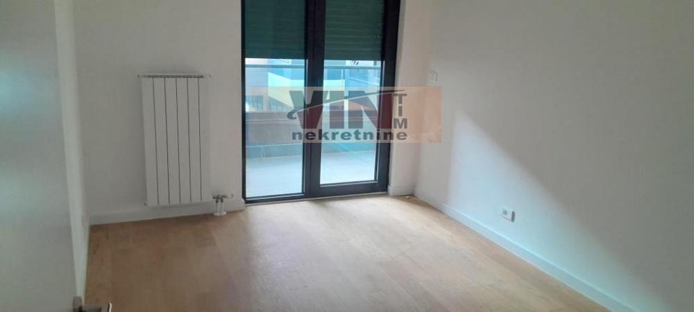 Stan na prodaju u Beogradu, Trošarina, trosoban, 85m2, cena 290000 evra