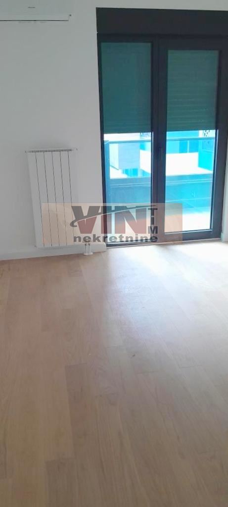 Stan na prodaju u Beogradu, Trošarina, trosoban, 85m2, cena 290000 evra