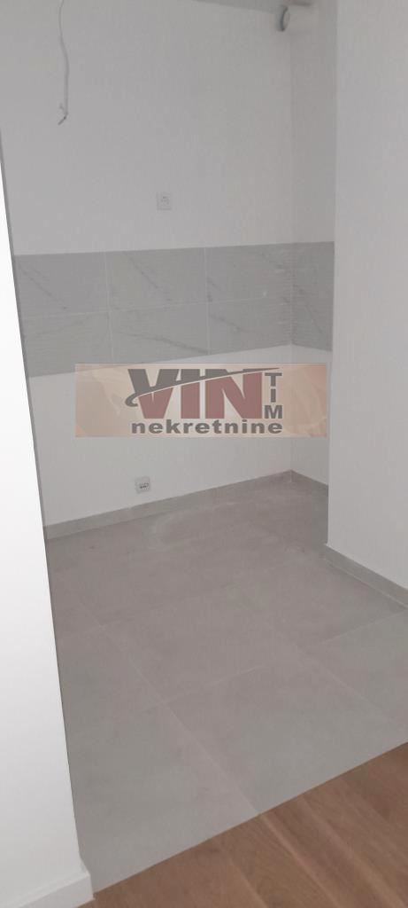 Stan na prodaju u Beogradu, Trošarina, trosoban, 85m2, cena 290000 evra