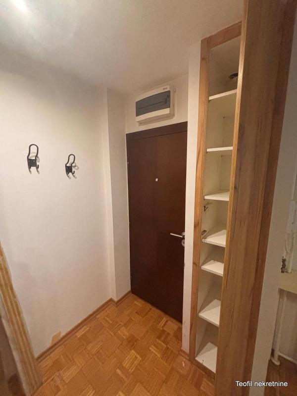 Stan na prodaju u Beogradu, Novi Beograd blok 29, jednoiposoban, 45m2, cena 173000 evra