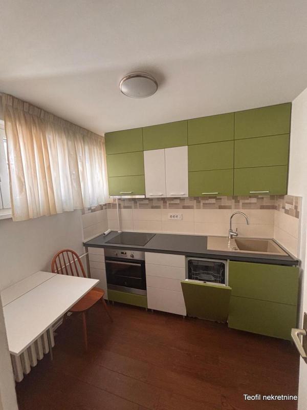 Stan na prodaju u Beogradu, Novi Beograd blok 29, jednoiposoban, 45m2, cena 173000 evra