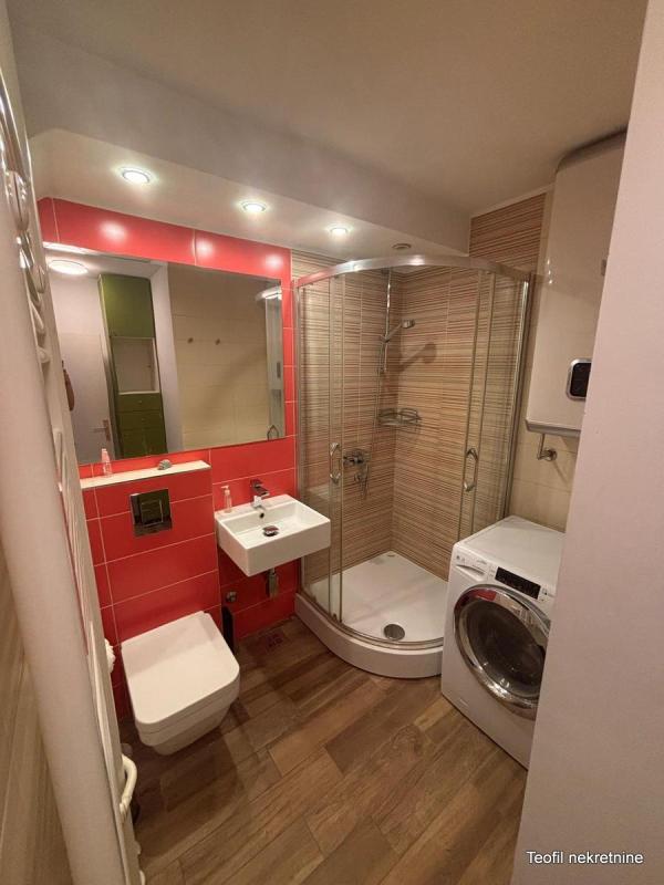 Stan na prodaju u Beogradu, Novi Beograd blok 29, jednoiposoban, 45m2, cena 173000 evra