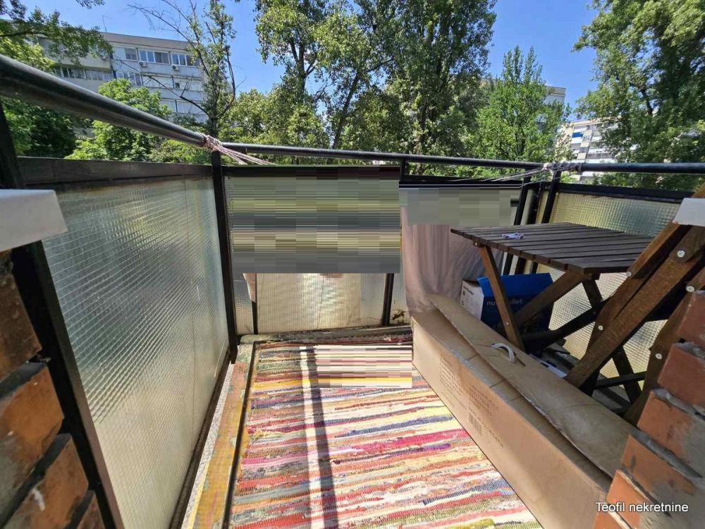 Stan na prodaju u Beogradu, Novi Beograd blok 11 (Hotel Jugoslavija), dvosoban, 48m2, cena 190000 evra