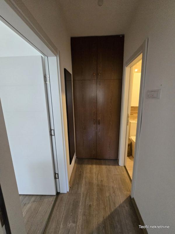 Stan na prodaju u Beogradu, Novi Beograd blok 11 (Hotel Jugoslavija), dvosoban, 48m2, cena 190000 evra