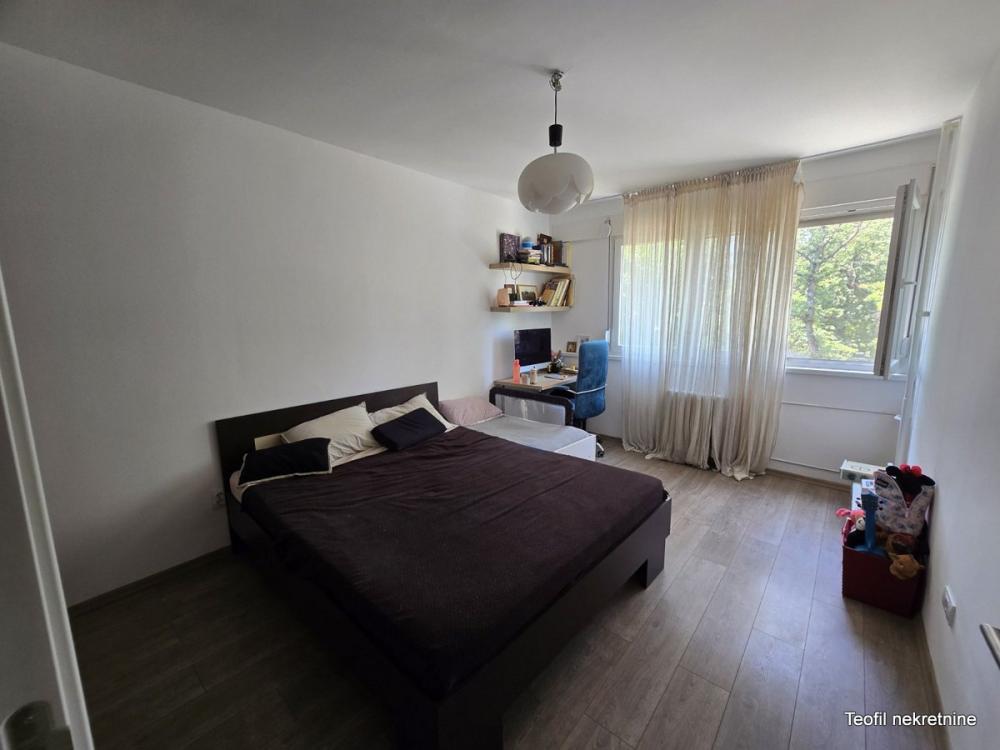 Stan na prodaju u Beogradu, Novi Beograd blok 11 (Hotel Jugoslavija), dvosoban, 48m2, cena 190000 evra
