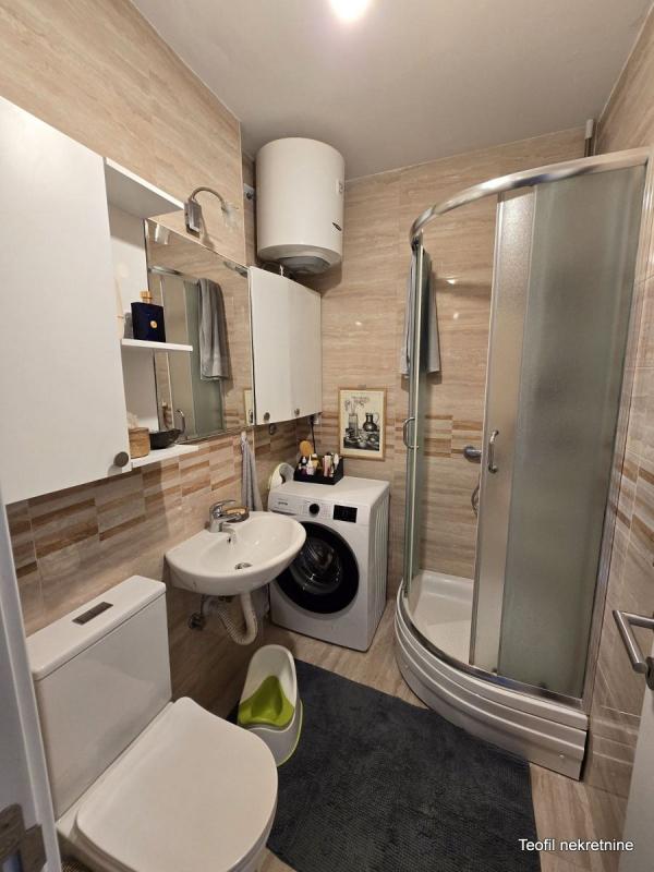 Stan na prodaju u Beogradu, Novi Beograd blok 11 (Hotel Jugoslavija), dvosoban, 48m2, cena 190000 evra