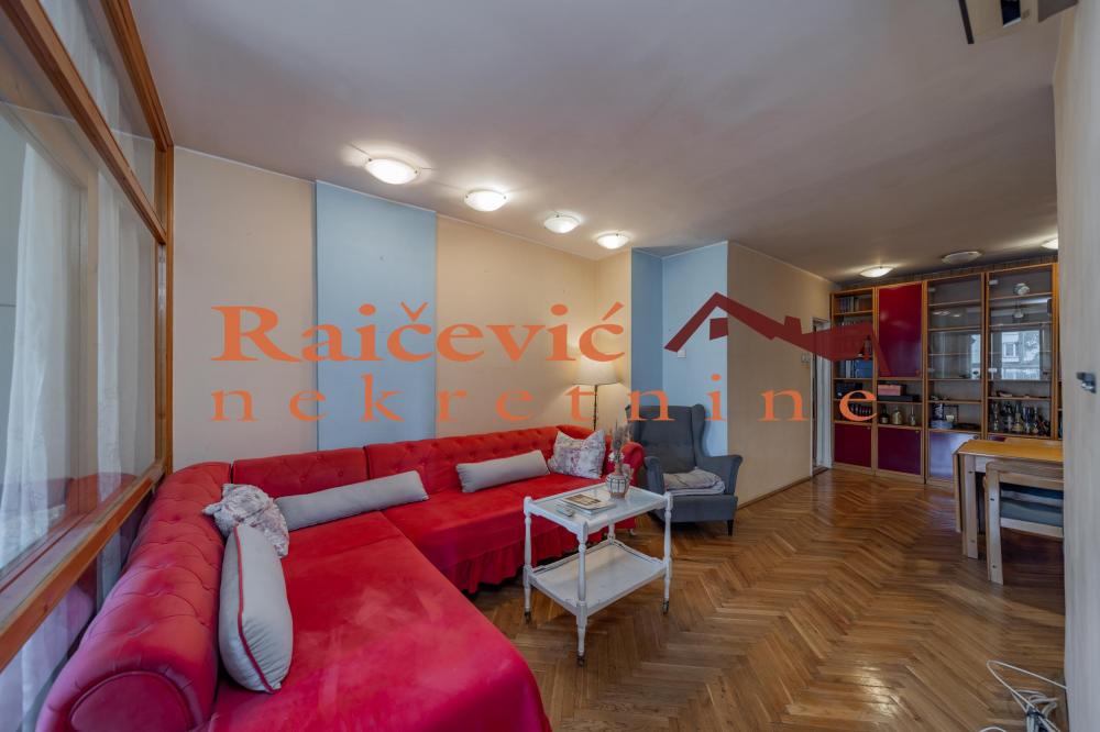 Stan na prodaju u Beogradu, Beograd (centar), troiposoban, 71m2, cena 240000 evra