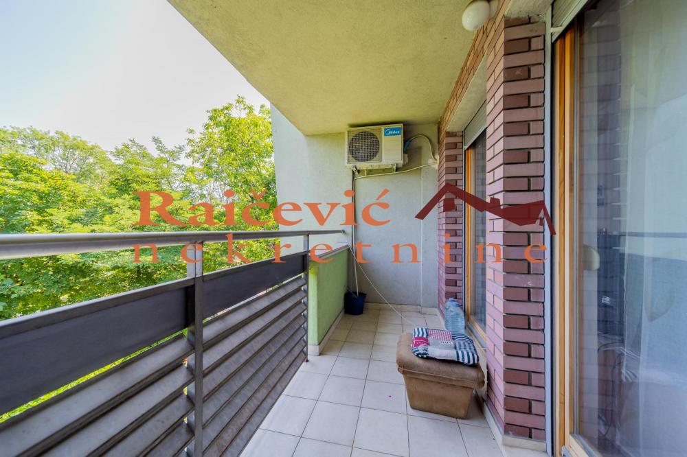 Stan na prodaju u Beogradu, Dedinje, 142m2, cena 470000 evra