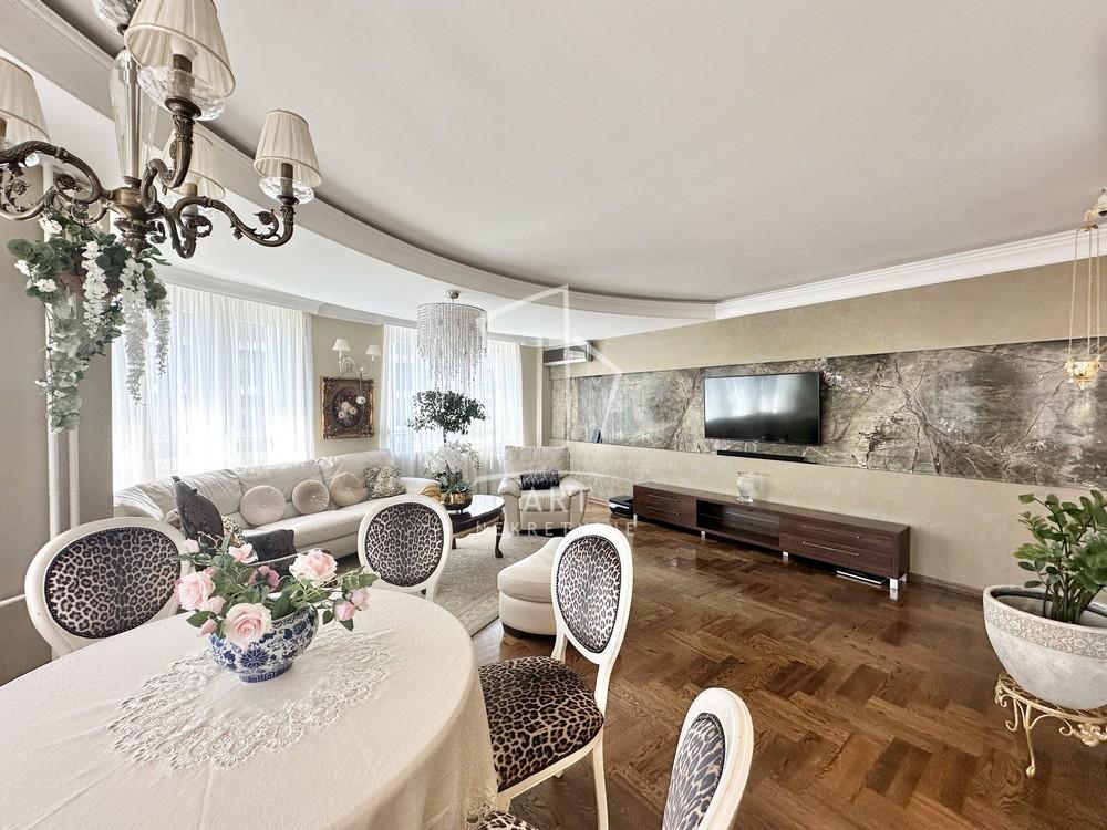 Stan na prodaju u Beogradu, Vračar, cetvorosoban, 130m2, cena 585000 evra