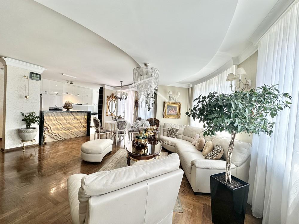 Stan na prodaju u Beogradu, Vračar, cetvorosoban, 130m2, cena 585000 evra