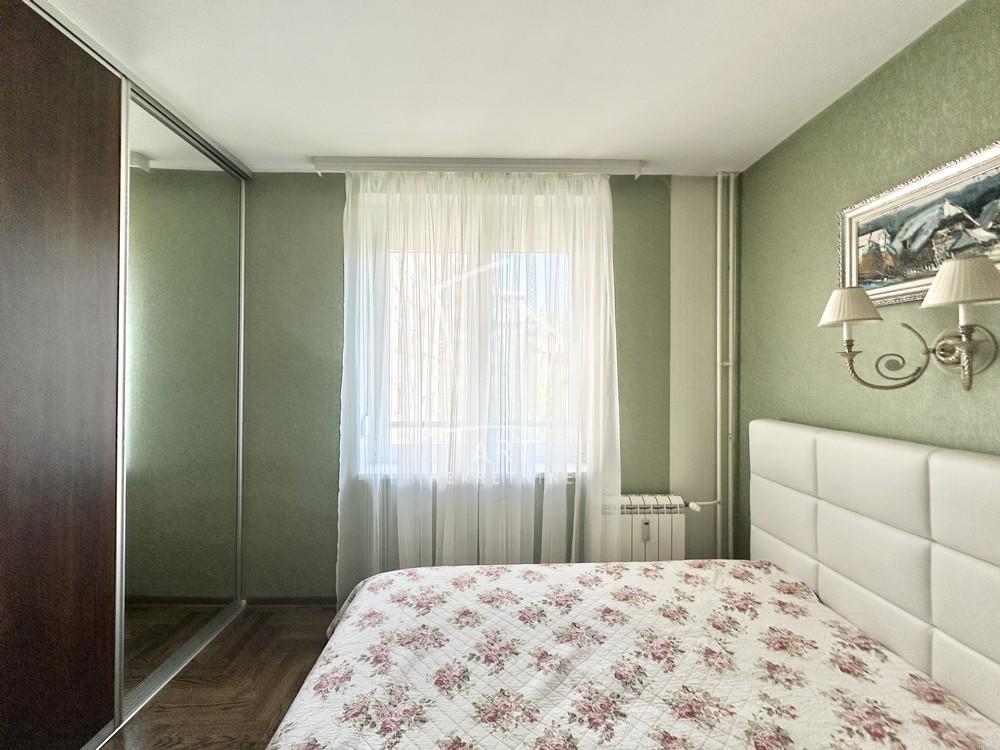 Stan na prodaju u Beogradu, Vračar, cetvorosoban, 130m2, cena 585000 evra