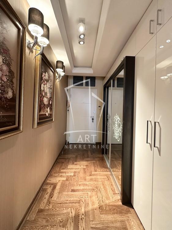 Stan na prodaju u Beogradu, Vračar, cetvorosoban, 130m2, cena 585000 evra