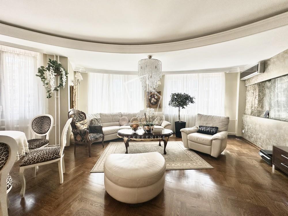 Stan na prodaju u Beogradu, Vračar, cetvorosoban, 130m2, cena 585000 evra