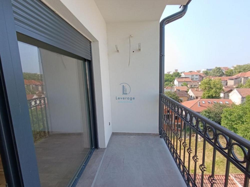 Stan na prodaju u Beogradu, trosoban, 70m2, cena 100000 evra