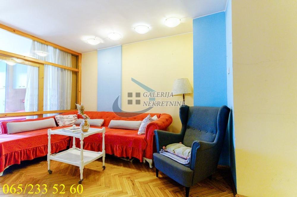 Stan na prodaju u Beogradu, Palilula, troiposoban, 71m2, cena 229000 evra